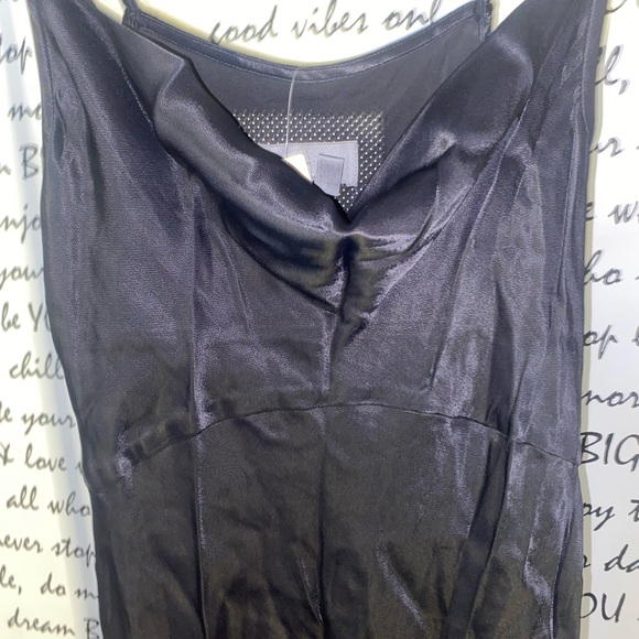 THE ELYSE SLIP DRESS - Picture 10 of 16